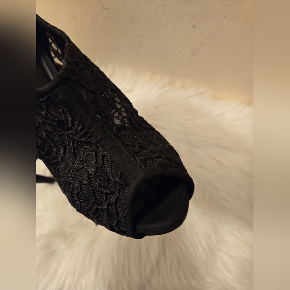 Apt 9 Women's Black Heels shoes open toe Embroidery Lace  Stiletto Size 8 M - Picture 11 of 16